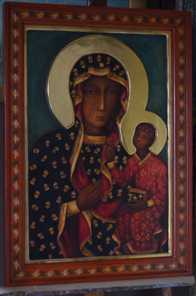 VI/ kopia ikony Matki Boskiej Częstochowskiej, wym. 82 x 58, rok 2017, obraz znajduje się w parafii Narodzenia NMP w Svieticach w Chorwacji