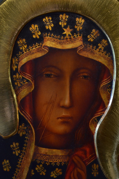 XIV/ kopia Ikona Matka Boska Częstochowska, rok 2020, wym.61 x 44 cm, znajduje się w kolekcji prywatnej w województwie podkarpackim , fragment ikony